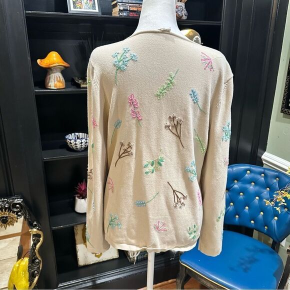 Floral Embroidered Full Zipper Cardigan Size Medium - Picture 9 of 13